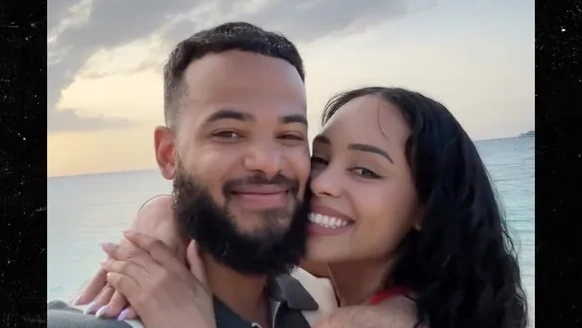 Dana Tran Dating Desmond Scott