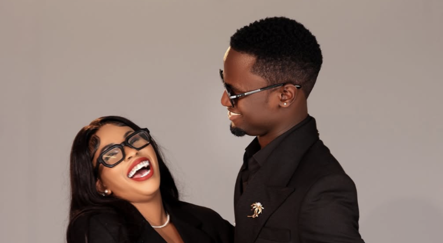 Prima Kardashi Goes Public With New Lover in Loved Up Photos