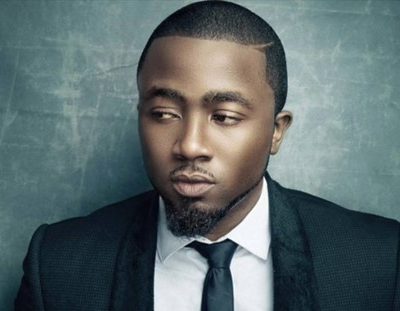 Ice Prince smoking
