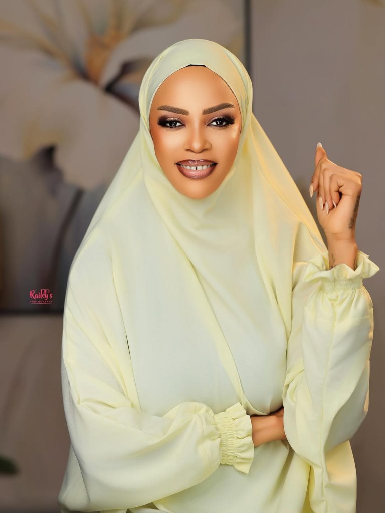 Nina Roz Islam